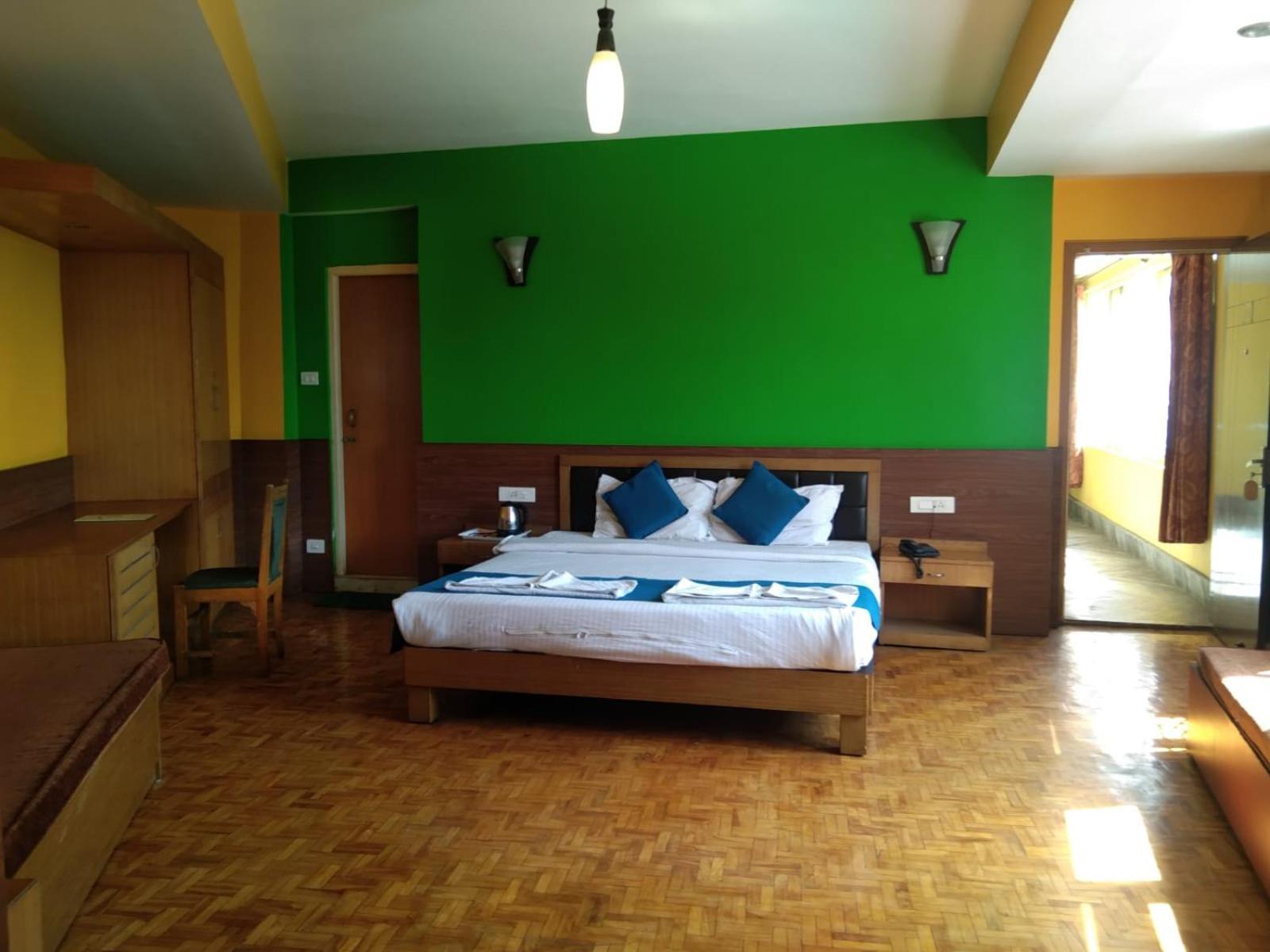 Staynest Retreat And Spa Gangtok With Parking & Swimming Pool Zewnętrze zdjęcie